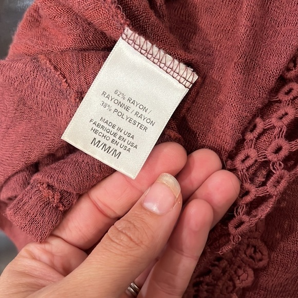 Crochet back sleeveless cardigan - Picture 6 of 6